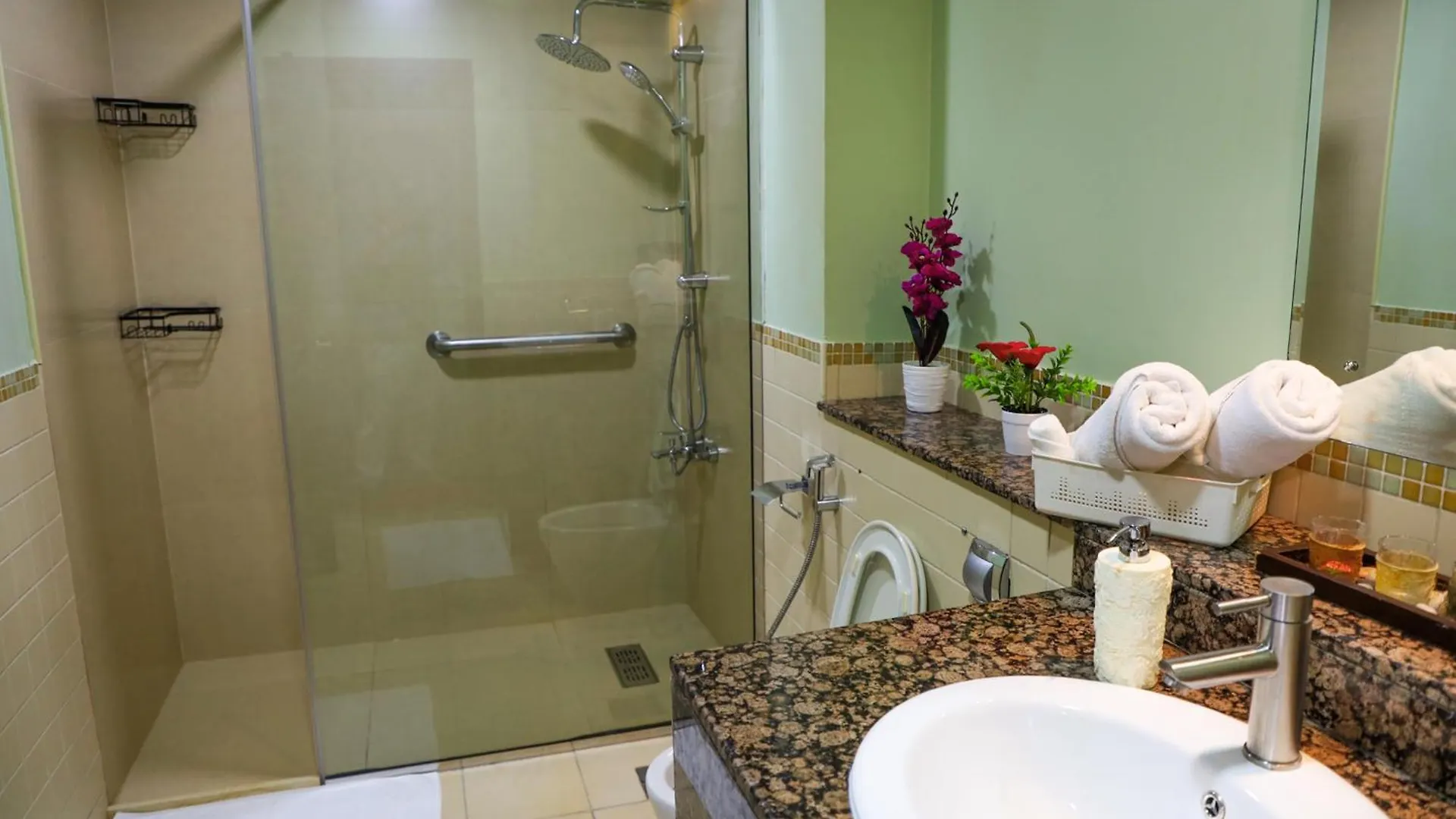 Stayforless Travellers Stay At Beachside Jbr Location Dubai 0*,