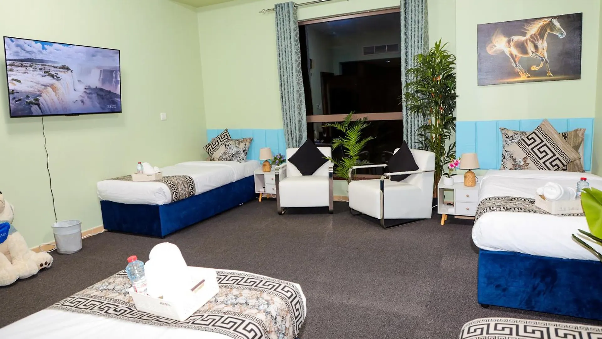 Stayforless Travellers Stay At Beachside Jbr Location Dubai United Arab Emirates