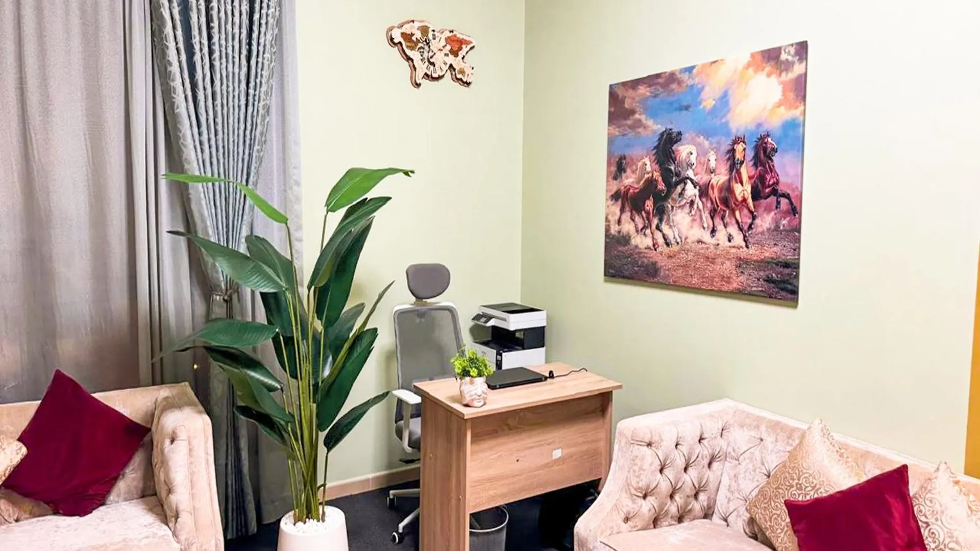 Stayforless Travellers Stay At Beachside Jbr Location Dubai United Arab Emirates