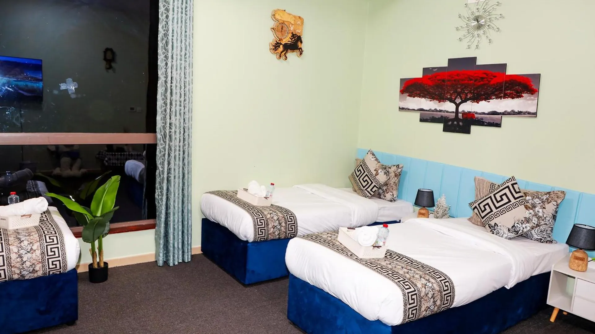 Stayforless Travellers Stay At Beachside Jbr Location Dubai United Arab Emirates