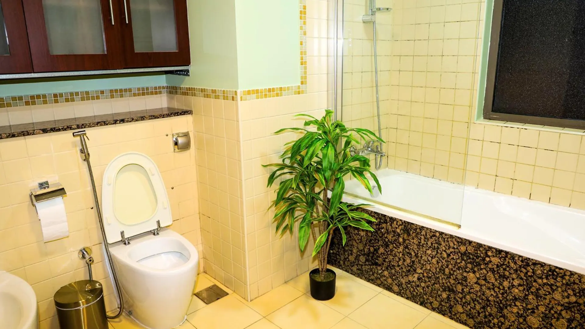 Stayforless Travellers Stay At Beachside Jbr Location Dubai United Arab Emirates